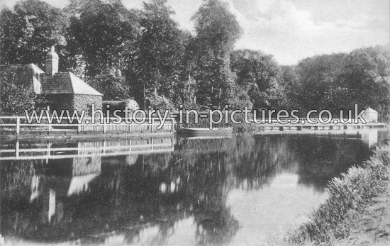 Lower Island, River Lea, Waltham Abbey, Essex. c.1906